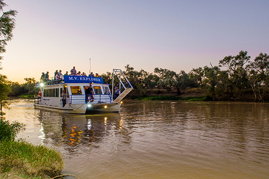 Drover's Sunset Cruise, Thomson River Drover's Sunset Cruise, Thomson River
